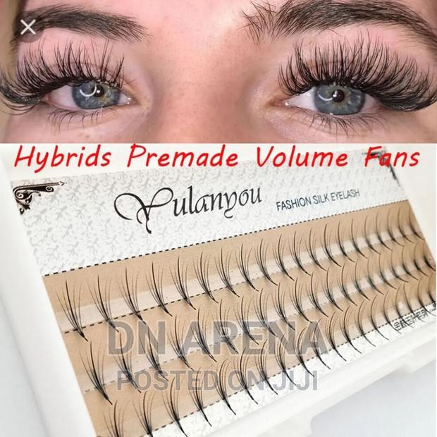 Hybrids Premade Volume Fan Lashes · Photo 1