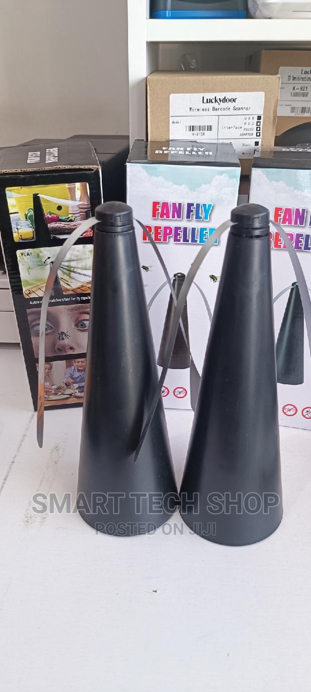 Battery Operated Tabletop Fly Fan the Fly Repellent Fan · Photo 1