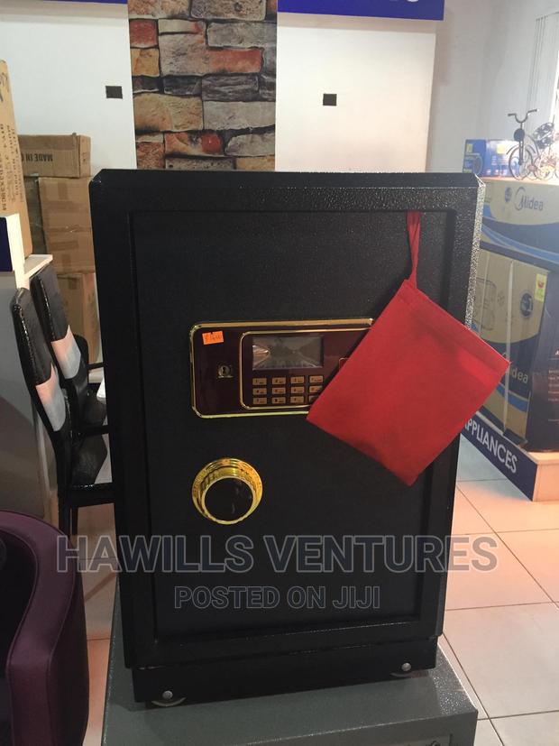 Promotion Of Money Safe · Photo 1