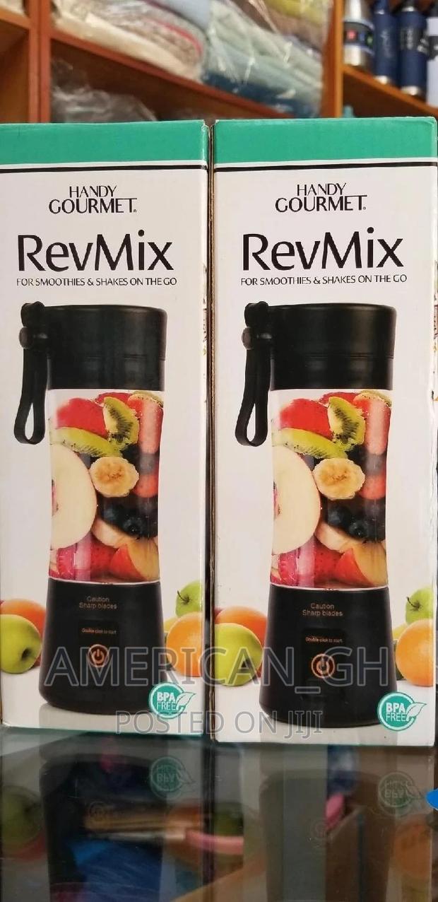Revmix Portable Rechargeable Blender · Photo 1