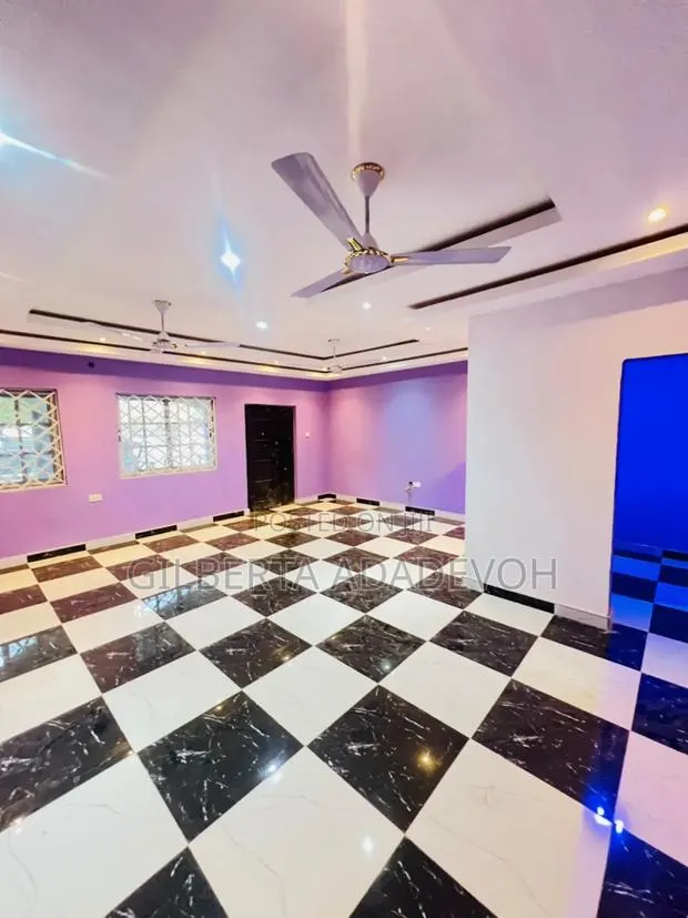 3bdrm Apartment in Oyarifa, Owusu Ansah for rent · Photo 1