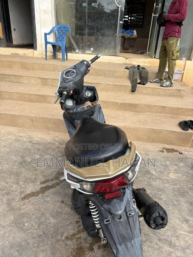 Flyjet 150cc 2019 White · Photo 1
