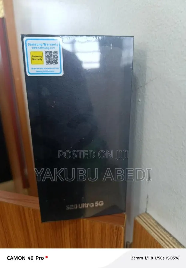 New Samsung Galaxy S20 Ultra 5G 128 GB Black · Photo 1