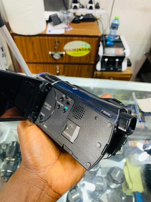 Durable and Affordable Sony 240GB HD Camcorder HDR-XR550 · Photo 1