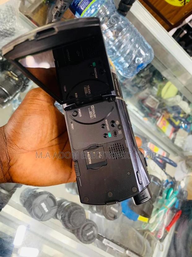 Easy to Operate Sony HDR-XR550 240GB HD Handycam Camcorder. · Photo 1