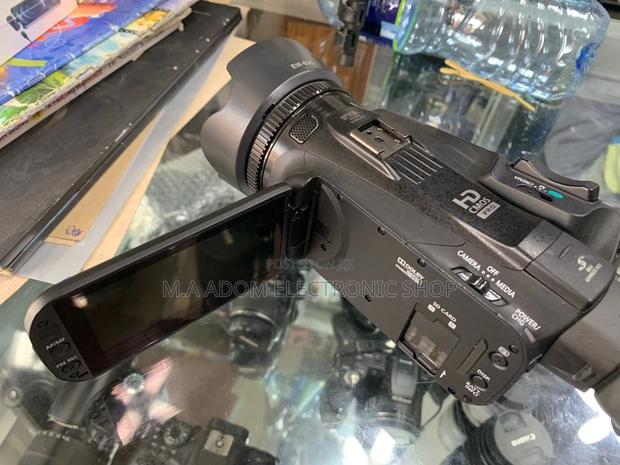 Canon VIXIA HF G40 Full HD Camcorder(Basic Black) · Photo 1