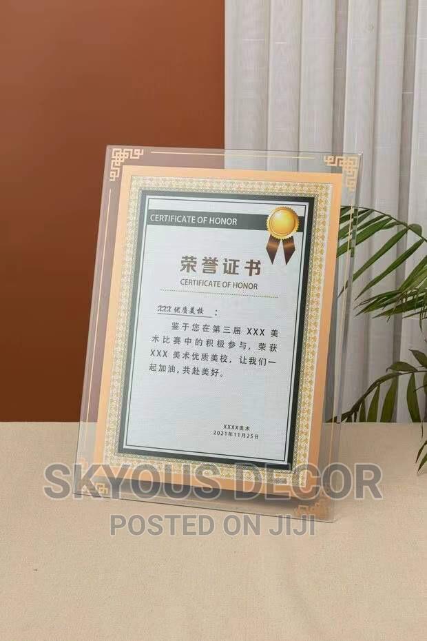 Crystal Glass Photo Frame for Citation Certificate · Photo 1