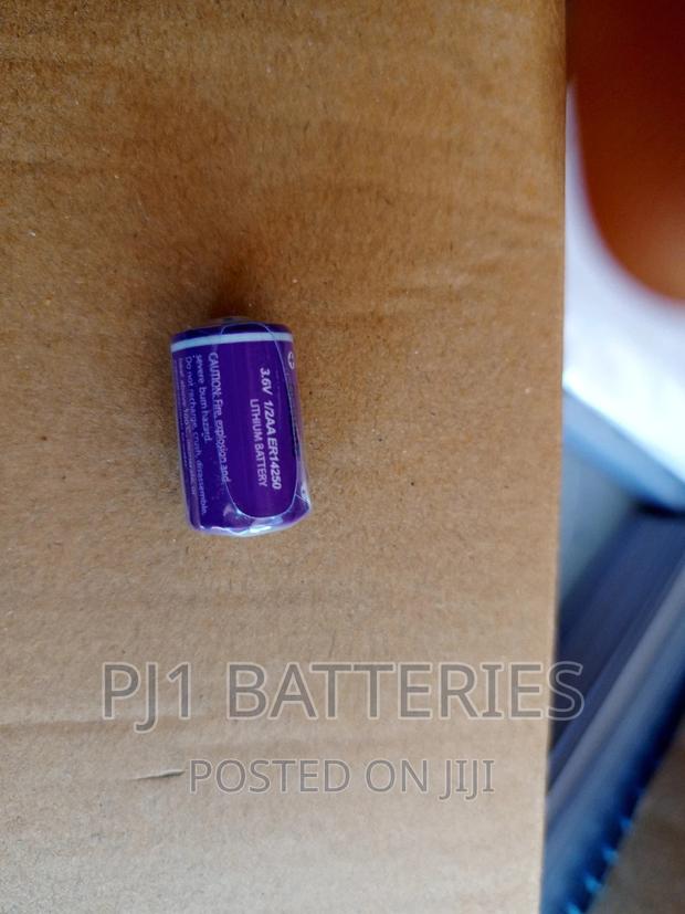 Cr 1/2 AA 3.6 Volt Lithium Battery · Photo 2