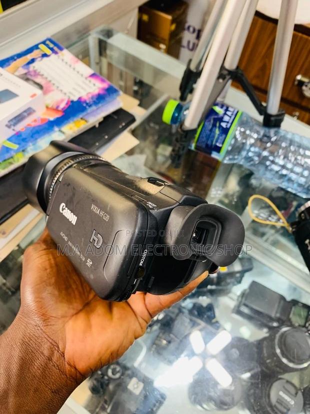Fresh in Box Canon 32GB VIXIA HF G20 Full HD Camcorder,Black · Photo 1