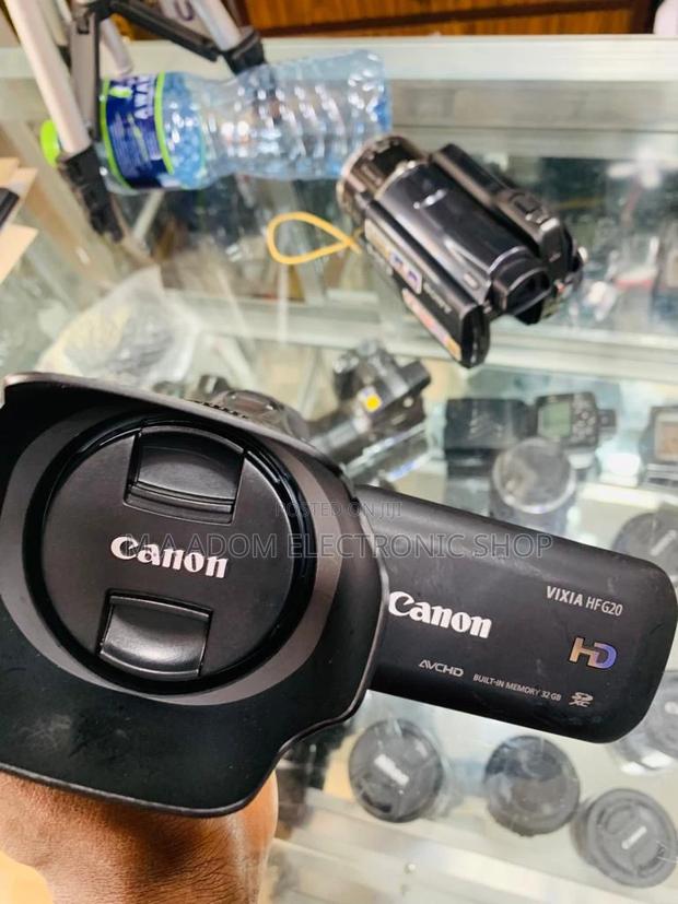 Authentic Canon Camcorder Available(VIXIA HF G20)Black · Photo 1