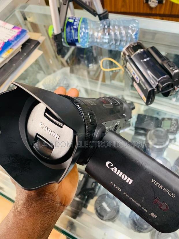 Classic Design Canon 32GB VIXIA HF G20 Camcorder(Black) · Photo 1