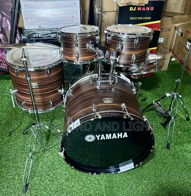Yamaha Japan Series 5 Drum Set · Photo 1