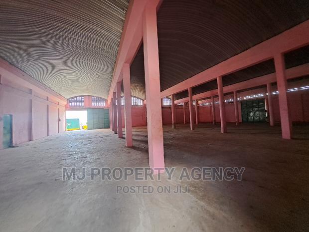900 SQM Warehouse · Photo 3