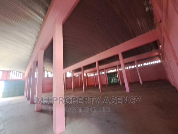 900 SQM Warehouse · Photo 5
