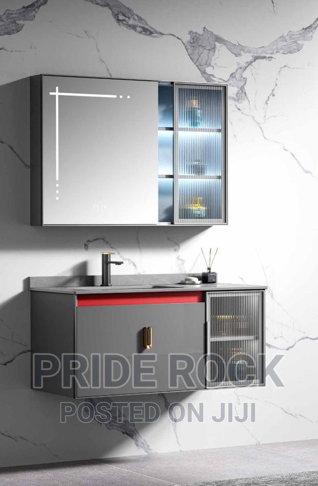 Led Mirror Vanity, Cabinet Basin · Photo 1