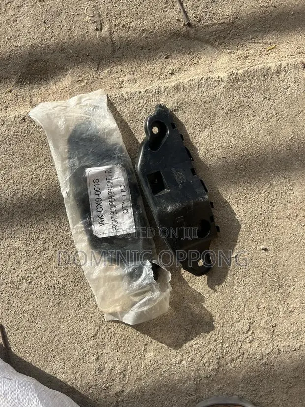 Mazda Cx 9 Front Bumper Locker Pair · Photo 1