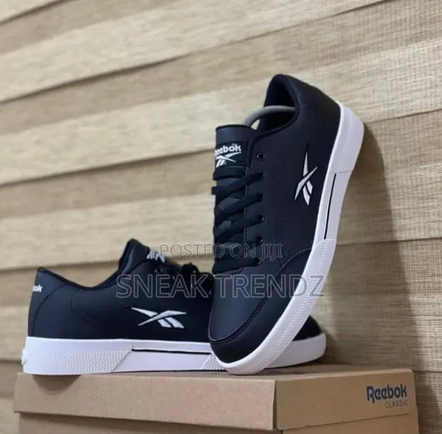 Reebok Classic Og Blackwhite · Photo 1