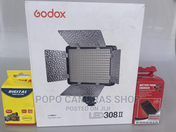 Godox LED 308 II Video Light · Photo 1