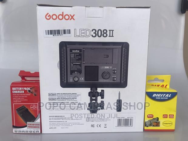 Godox LED 308 II Video Light · Photo 2