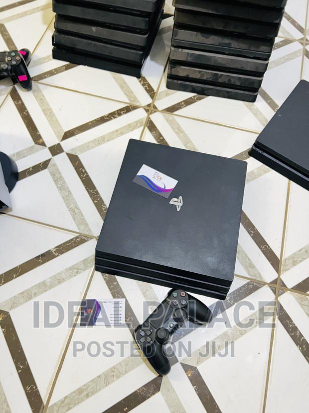 Playstation 4 Pro With Fc 26 · Photo 1