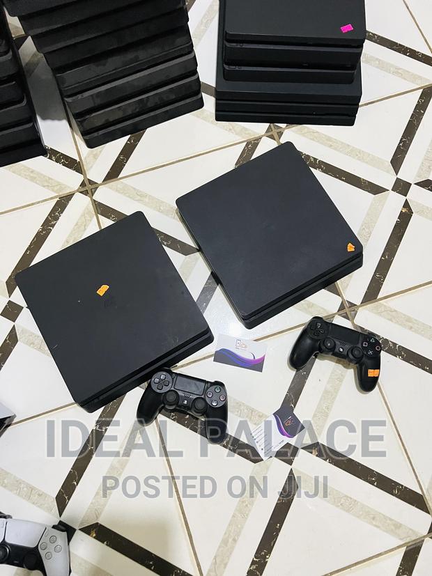 Ps4 Slim With Fc 26 · Photo 1