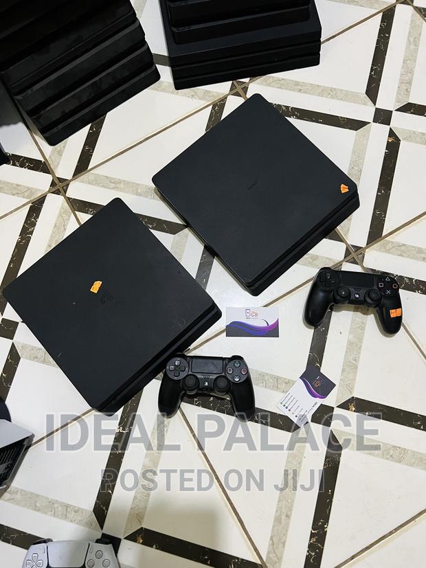 Ps4 Slim With Fc 26 · Photo 2