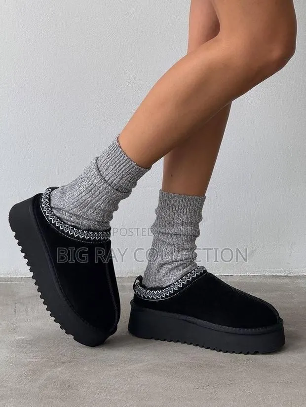 Tazz II Embroidered Suede Slippers Black · Photo 1