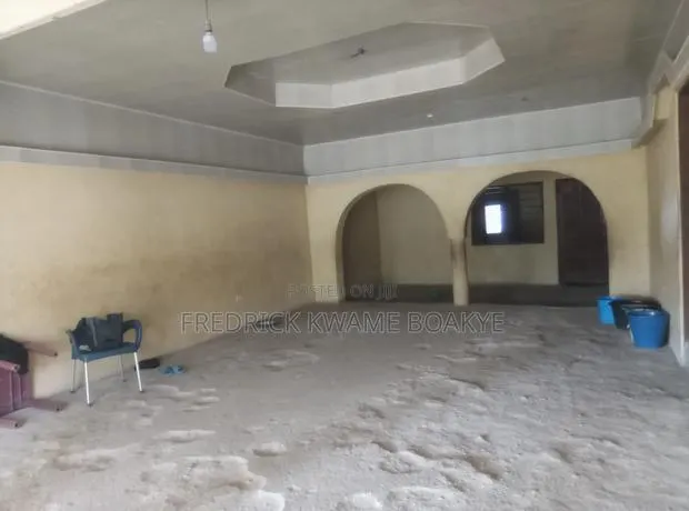 6bdrm House in Brother K Estate, Kumasi Metropolitan for sale · Photo 1