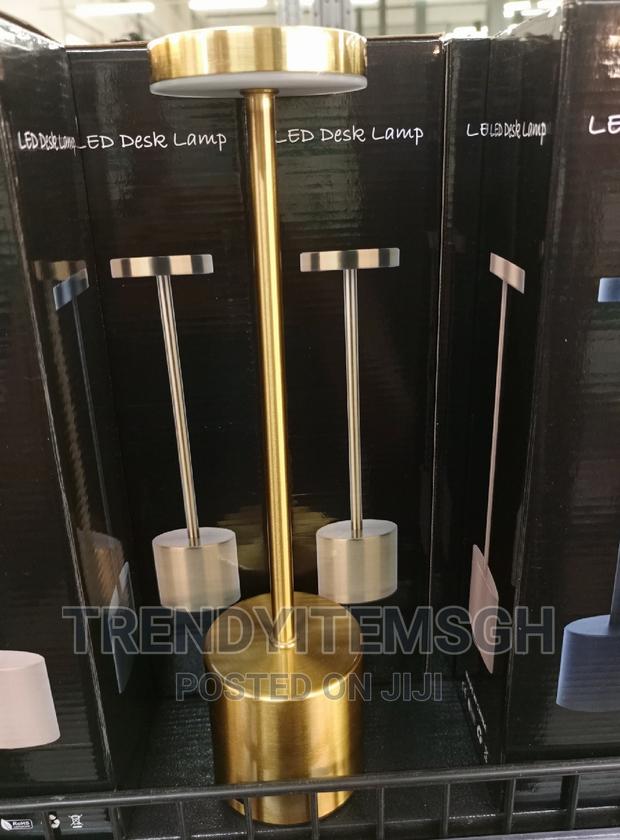 Rechargeable 3colours Touch Sensor Table Lamp · Photo 3