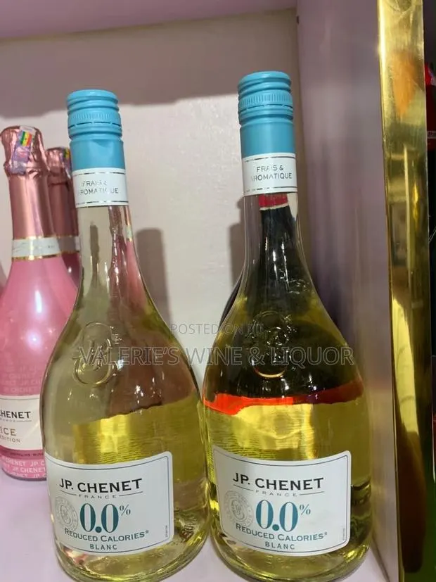 JP Chenet Non Alcoholic White Wine - France · Photo 1