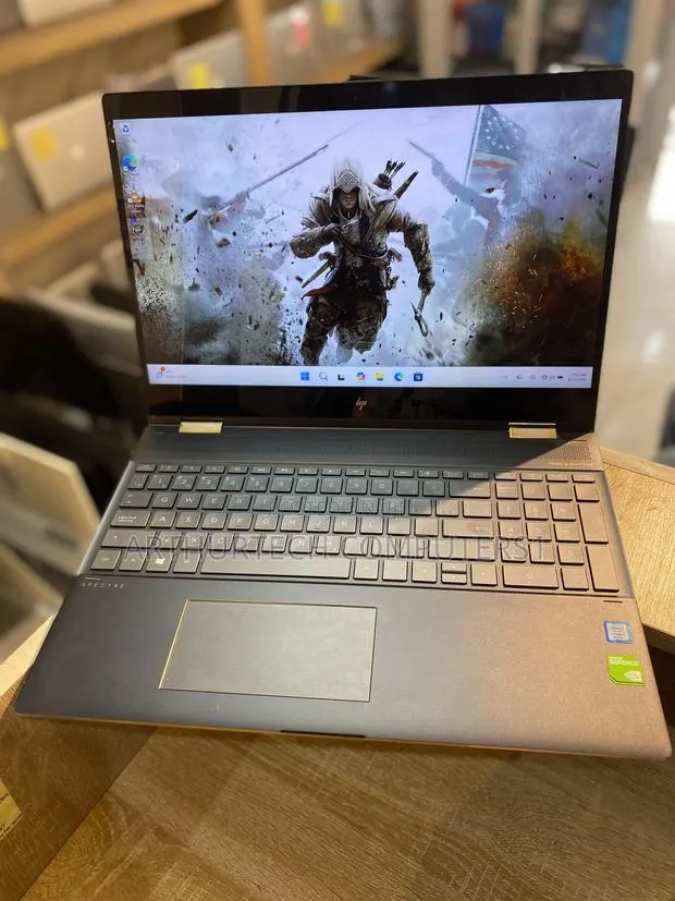 Laptop HP Spectre X360 15 16GB Intel Core i7 SSD 350GB · Photo 1