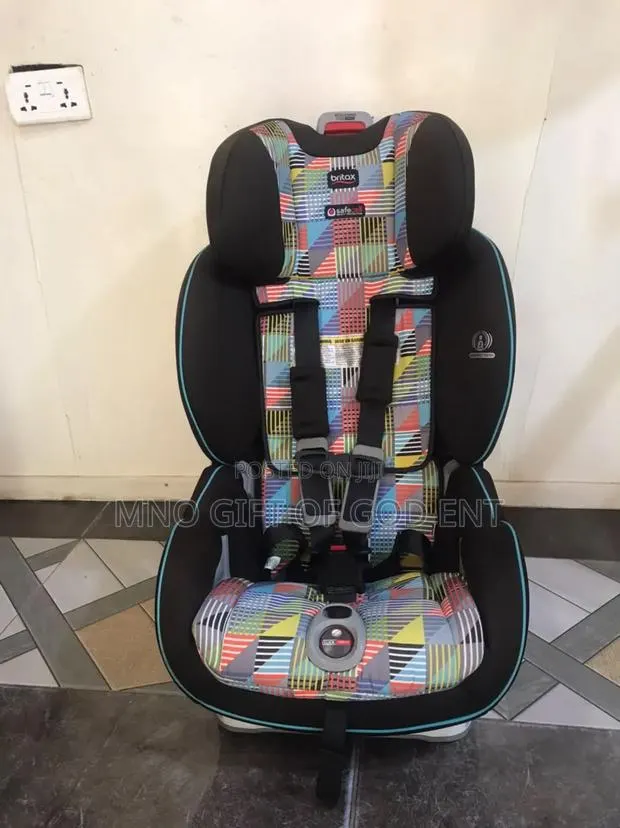 (252) Britax Boulevard ClickTight Convertible Car Seat, · Photo 1