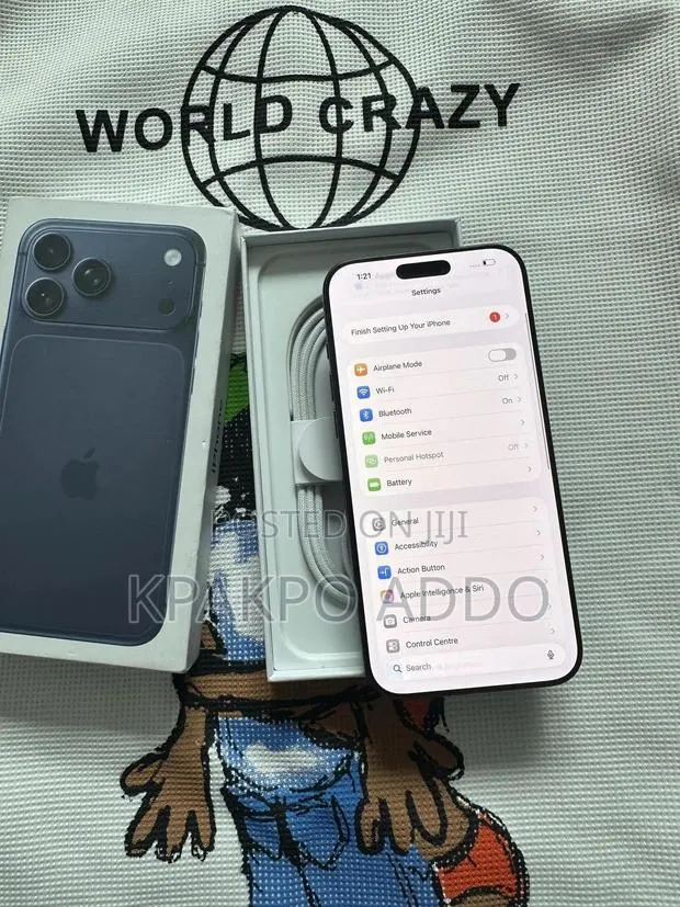 Apple iPhone 17 Pro Max 256 GB Bronze · Photo 1