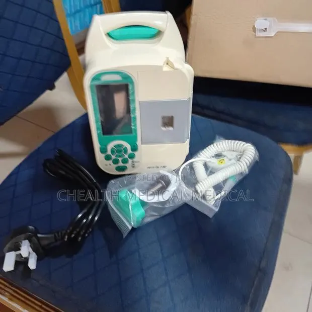 Infusion Pump With Accessories · Photo 1