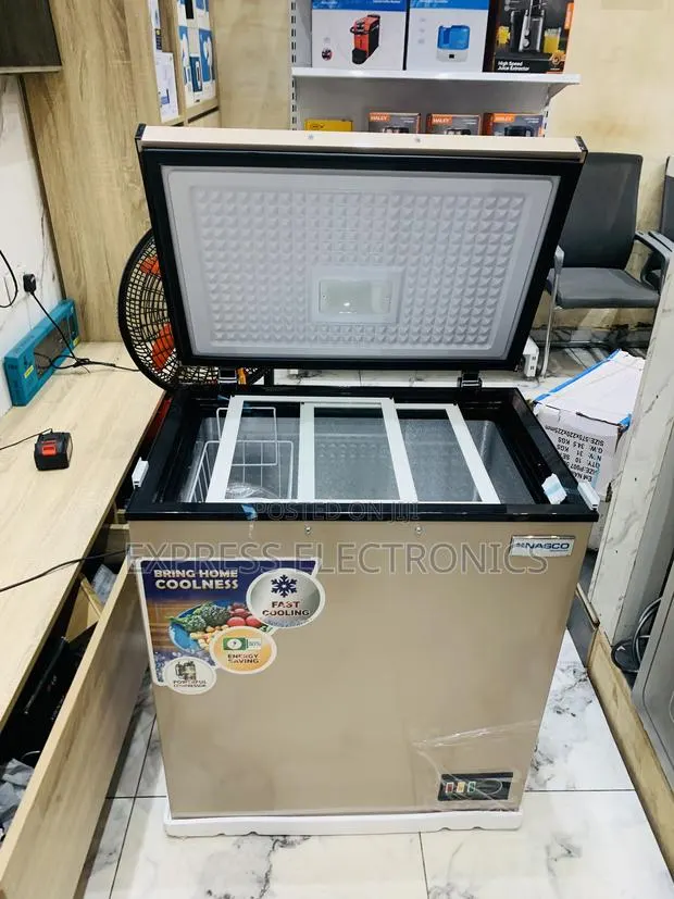 Energy Efficiency Technology Chest Freezer Single Door Gold 150l · Photo 1