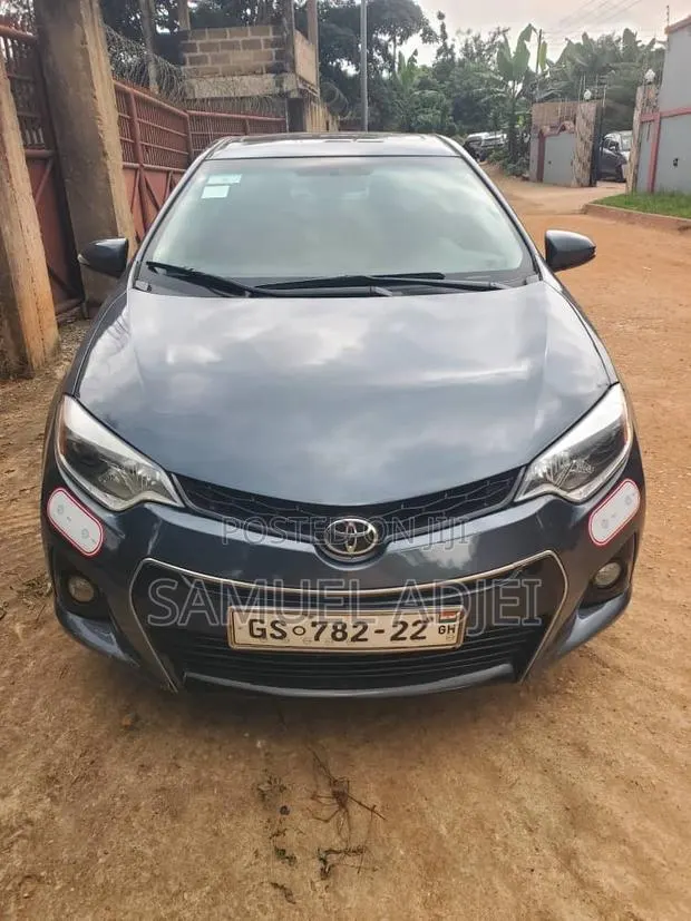 Toyota Corolla 2016 Gray · Photo 1