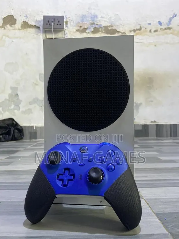 Xbox Series S With Elite Controller · Photo 1