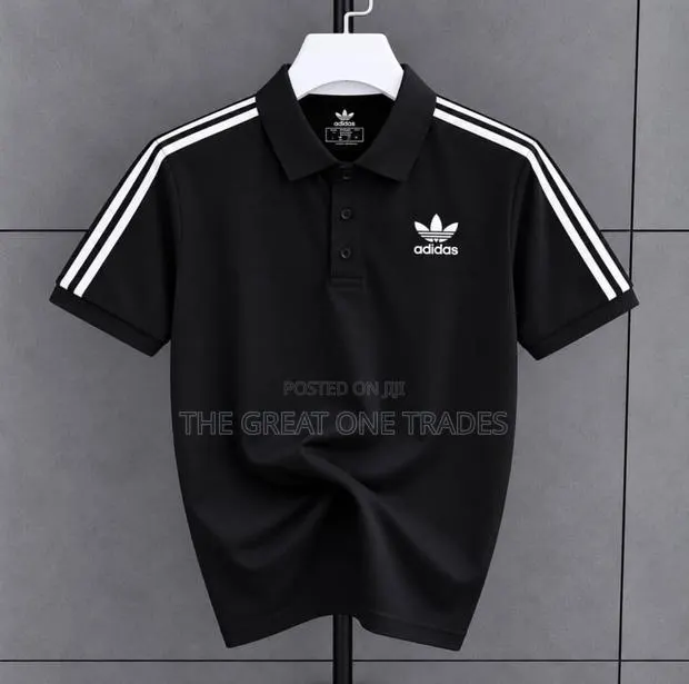 Classic Adidas Shirt · Photo 1