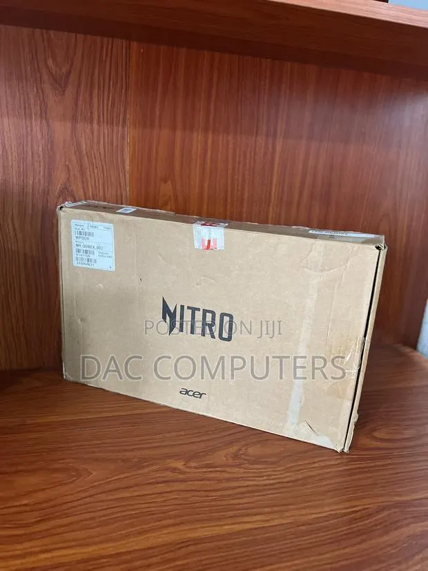 New Laptop Acer Nitro V 15 16GB Intel Core i5 SSD 512GB · Photo 1