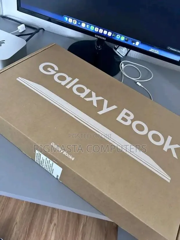 New Laptop Samsung Galaxy Book4 16GB Intel Core I5 SSHD (Hybrid) 512GB · Photo 1