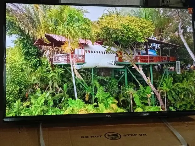 TCL 32” Smart Entertainment Television With Rich Sound · Photo 1