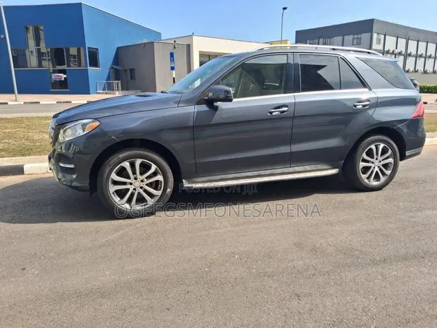 Mercedes-Benz GLE-Class GLE 350 2016 Gray · Photo 1