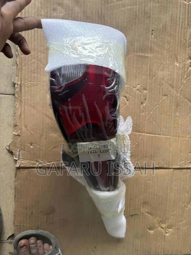 Outlander 23 Tail Light Right · Photo 1