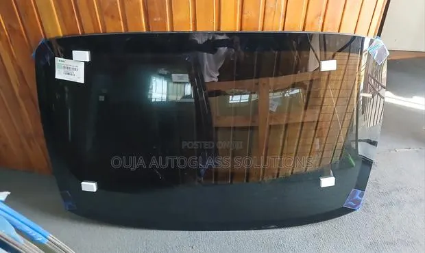 2022 Hyundai Elantra Heated Back Window Back Glass Available · Photo 1