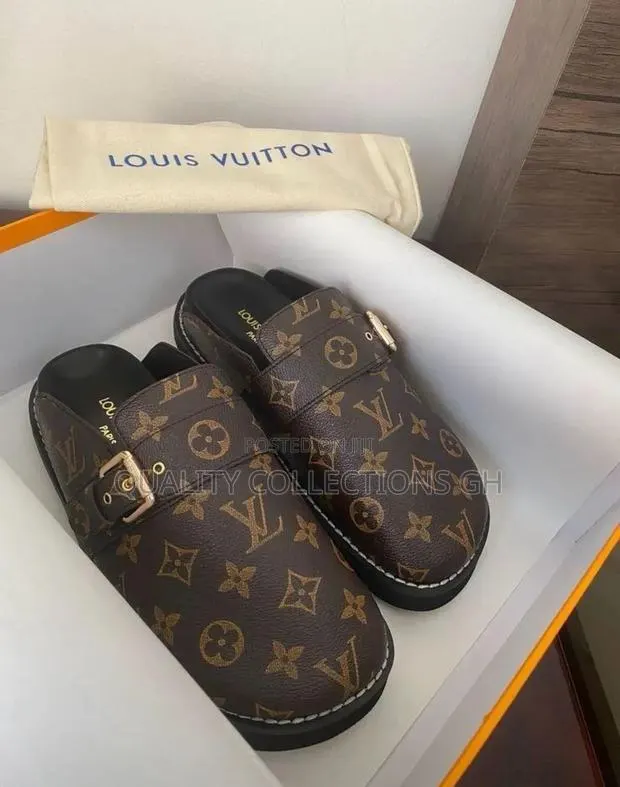 Louis Vuitton Cosy Flat Clogs · Photo 1