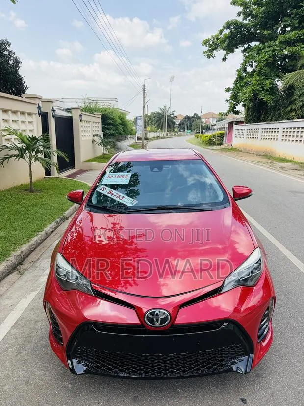 Toyota Corolla SE (1.8L 4cyl 2A) 2018 Red · Photo 1