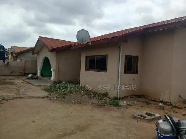 4 Bedroom for Sale in Kasoa Fanmilk