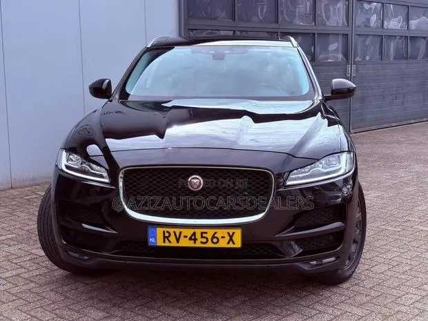 Jaguar F-Pace 20d 2017 Black · Photo 1