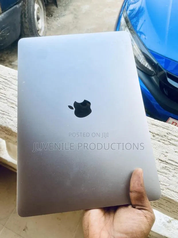 Laptop Apple MacBook 2018 16GB Intel Core i7 SSD 512GB · Photo 1