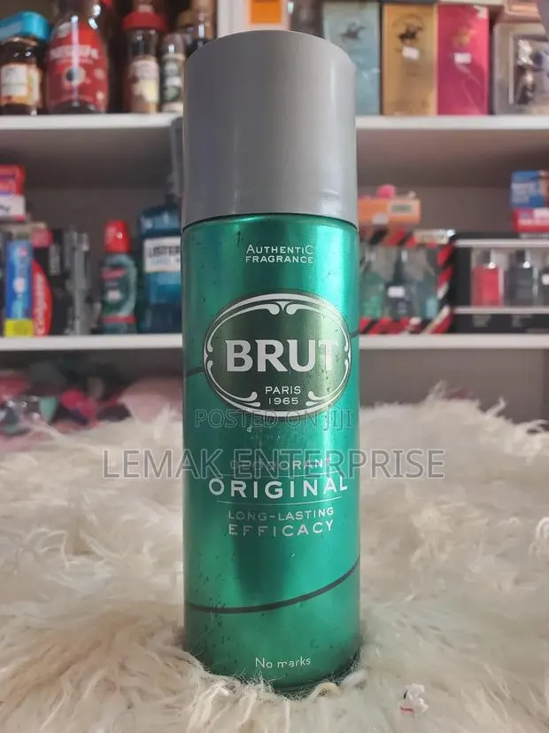 Brut Paris Original Deodorant Spray. · Photo 1